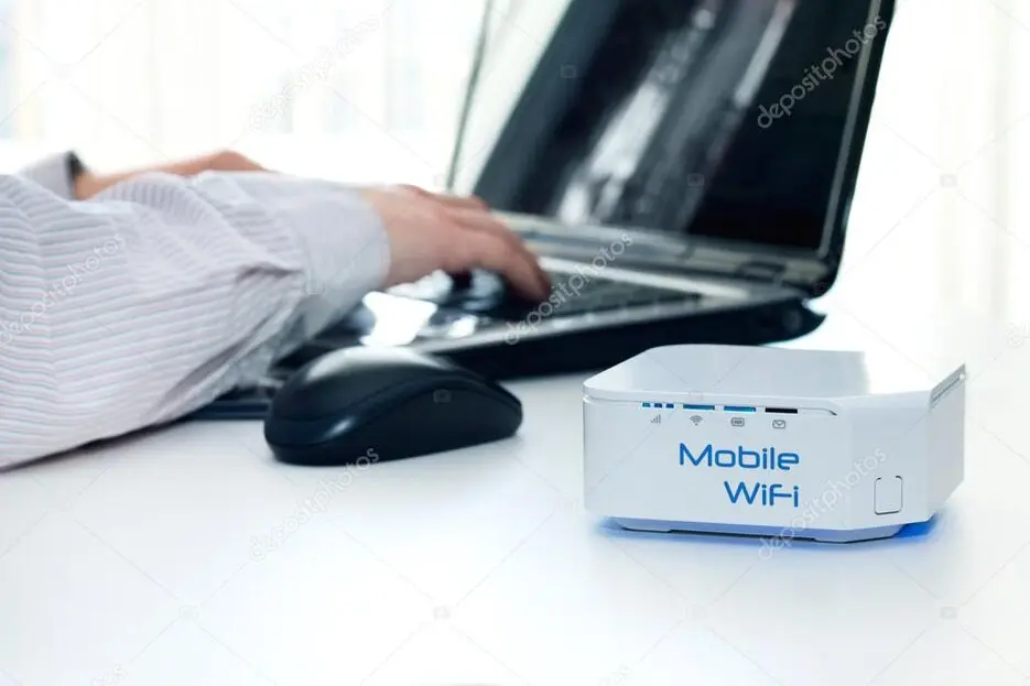 Cellular router enabling LTE/5G failover